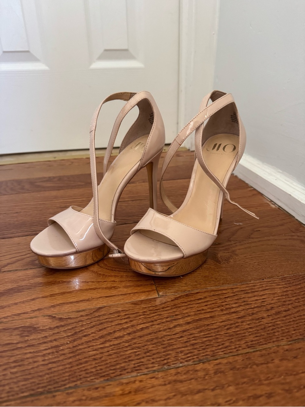 Jennifer Lopez Nude Patent Leather Platform Sandals with Metallic Gold Accent